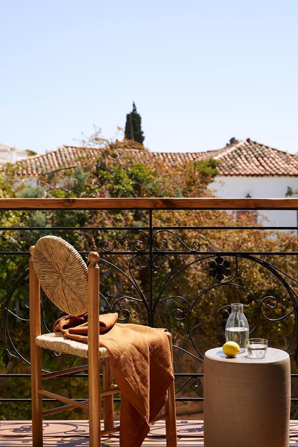 Yayaki Spetses Hotel Buitenkant foto