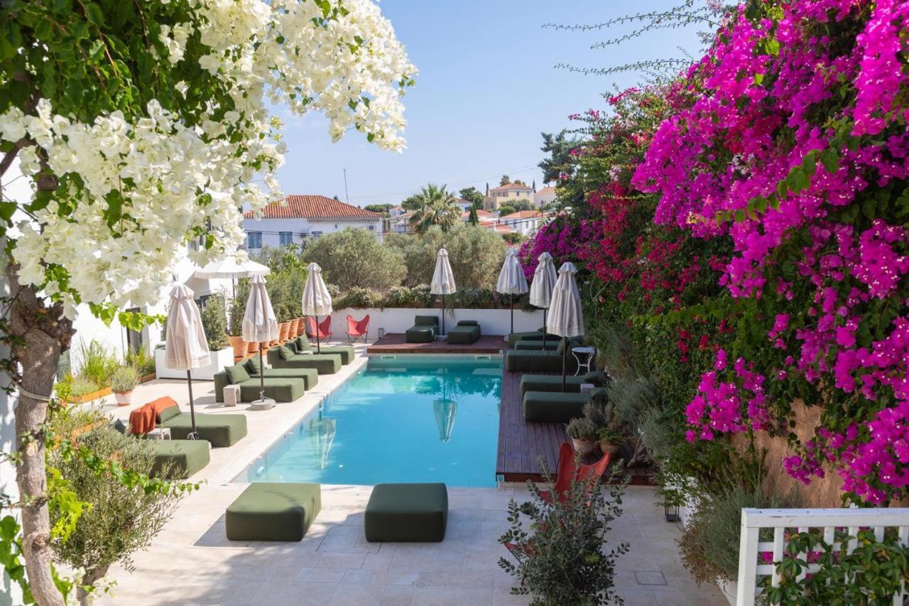 Yayaki Spetses Hotel Buitenkant foto